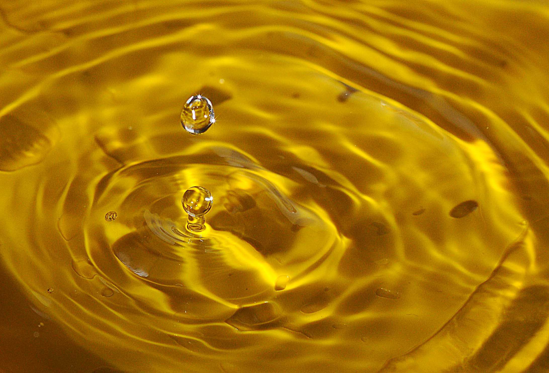 Реакция воды с золотом